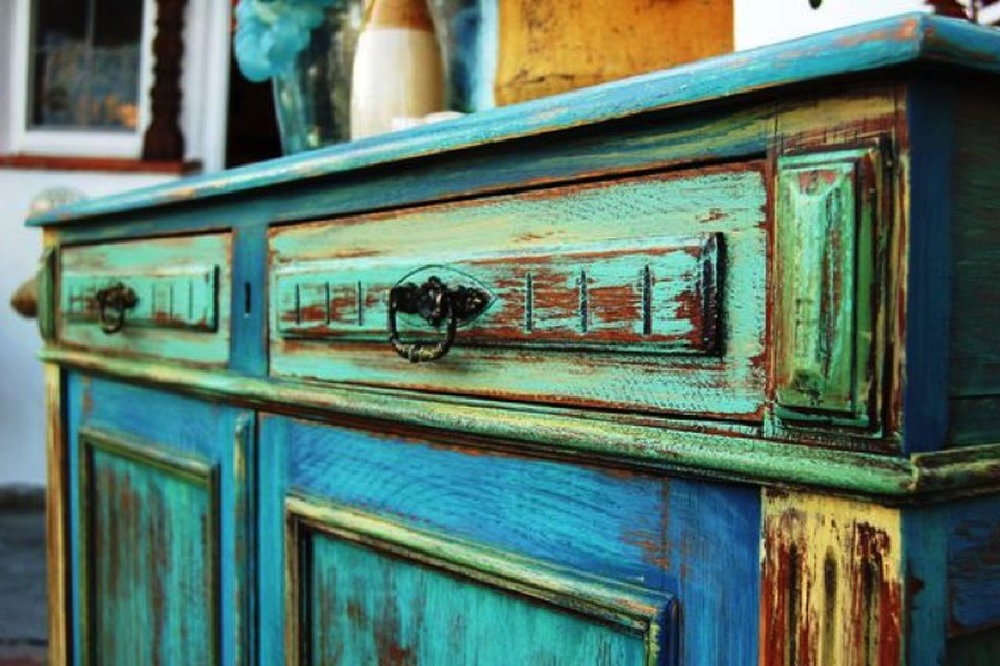 Tips for Restoring and Upcycling Vintage Furniture