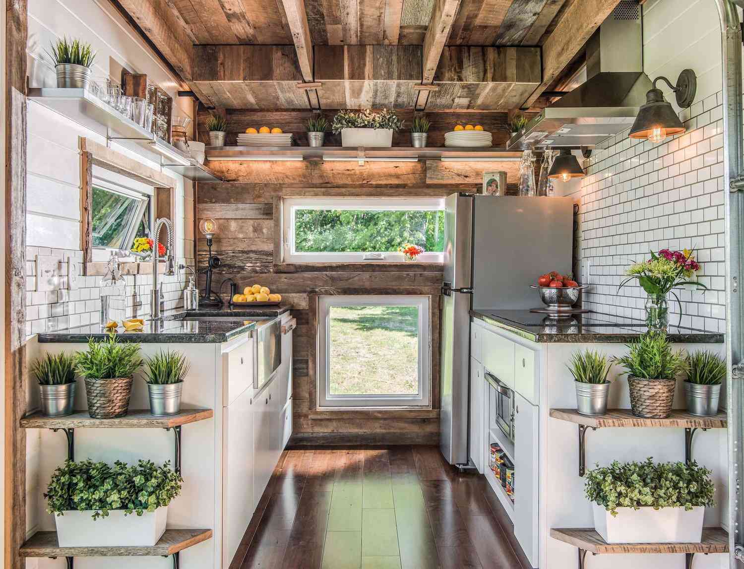 How to Create a Functional Kitchen in Your Tiny Home