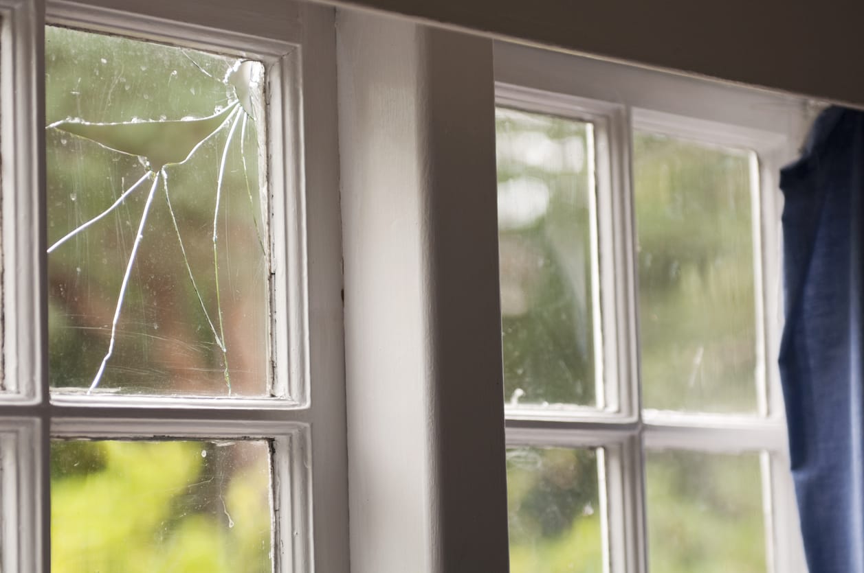 How to assess the quality of a glass repair job?