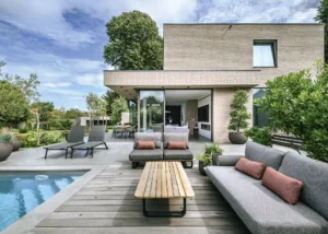 Modern Patio Builders: Creating Outdoor Living Spaces That Wow