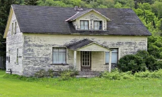 Peeling Back a Century of Paint in Rhode Island Homes